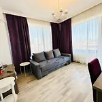 Stefi Summerland * Mamaia