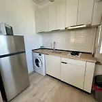 Stefi Summerland Apartment