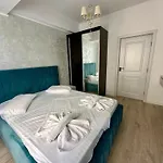 Stefi Summerland Apartment