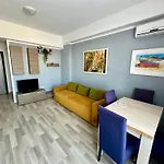 Apartment Stefi Summerland Mamaia