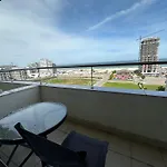 Stefi Summerland * Mamaia