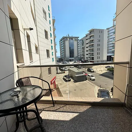 Stefi Summerland ママイア