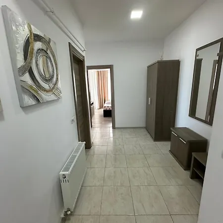 Stefi Summerland Apartment