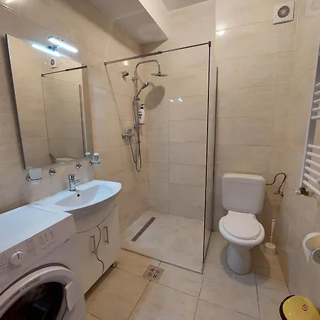 Stefi Summerland * Mamaia