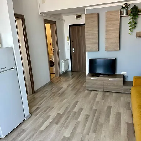 Stefi Summerland Apartment