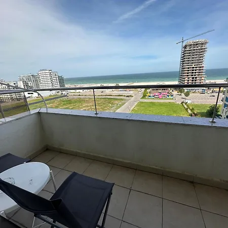 Stefi Summerland Apartment Mamaia