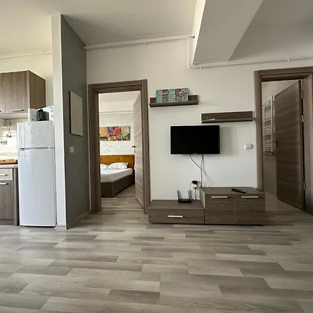 Stefi Summerland Apartment