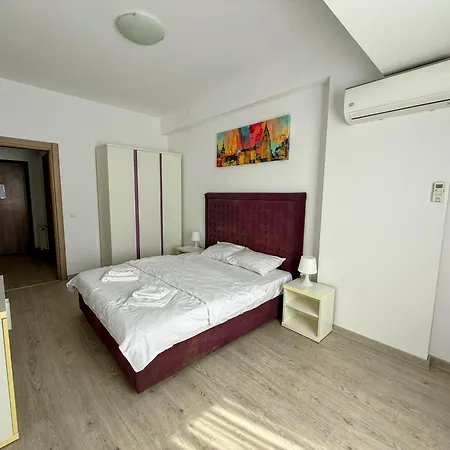 Stefi Summerland Apartment Mamaia