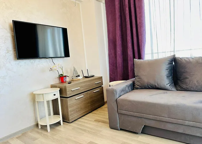 Stefi Summerland * Mamaia