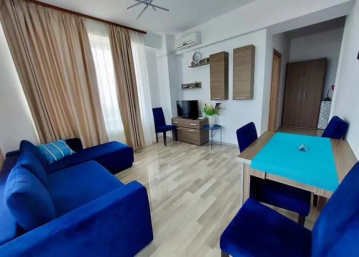 Stefi Summerland * Mamaia