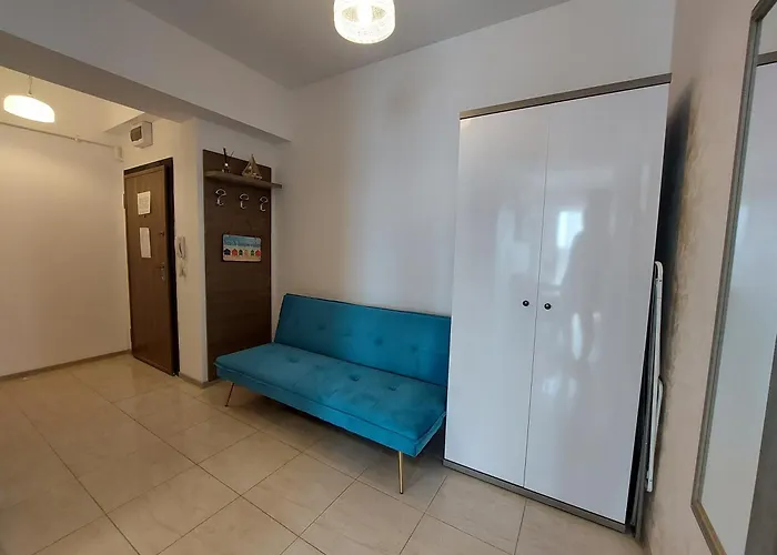 Stefi Summerland Mamaia